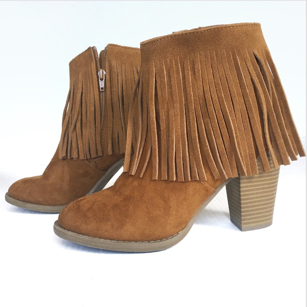 Woman’s 7 Fringe Ankle Booties